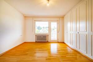 Zweifamilienhaus mit traumhaftem Garten in guter Lage von Müllheim – Die vollständige Adresse der Immobilie erhältst du vom Anbieter., 79379 Müllheim – Vorschaubild 48