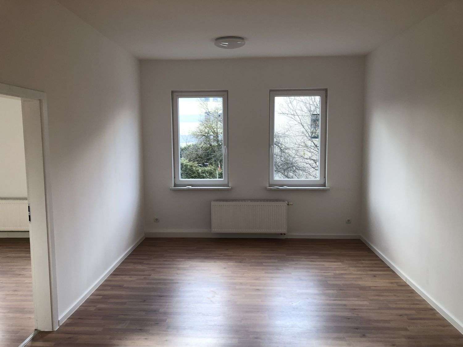 Immobilie in Zwenkau - großes Reihenendhaus in Zwenkau 8 Zimmer mit 180 m² Wohnfläche mit Garten und Garage - Bild 5
