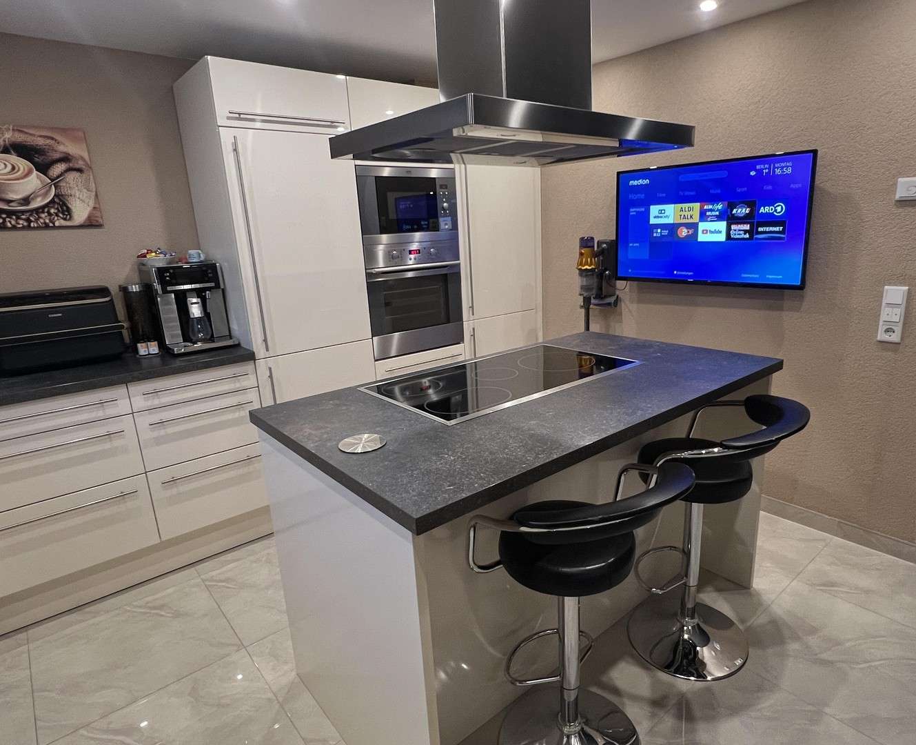 Immobilie in Egelsbach - Wohnraumwunder in Egelsbach: 210 m² modernes Wohnen - Energieklasse A - Provisionsfrei! - Bild 2