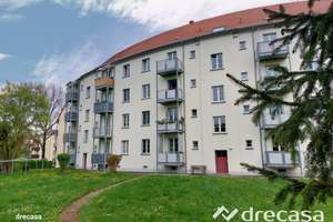 Ausblick! Neu renoviert-kleine 3R-Whg 3.OG Balkon!