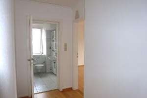 Ideal für Stadtmenschen! Schöne 2-Zimmerwohnung mit Einbauküche in Karlsruhe-City – Die vollständige Adresse der Immobilie erhältst du vom Anbieter., 76133 Innenstadt-West, Karlsruhe – Vorschaubild 4