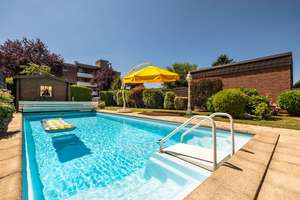 Rembrandts Meisterwerk für die Familie: Bungalow mit Pool und Sauna in der Gartenstadt – Die vollständige Adresse der Immobilie erhältst du vom Anbieter., 53844 Troisdorf – Vorschaubild 3