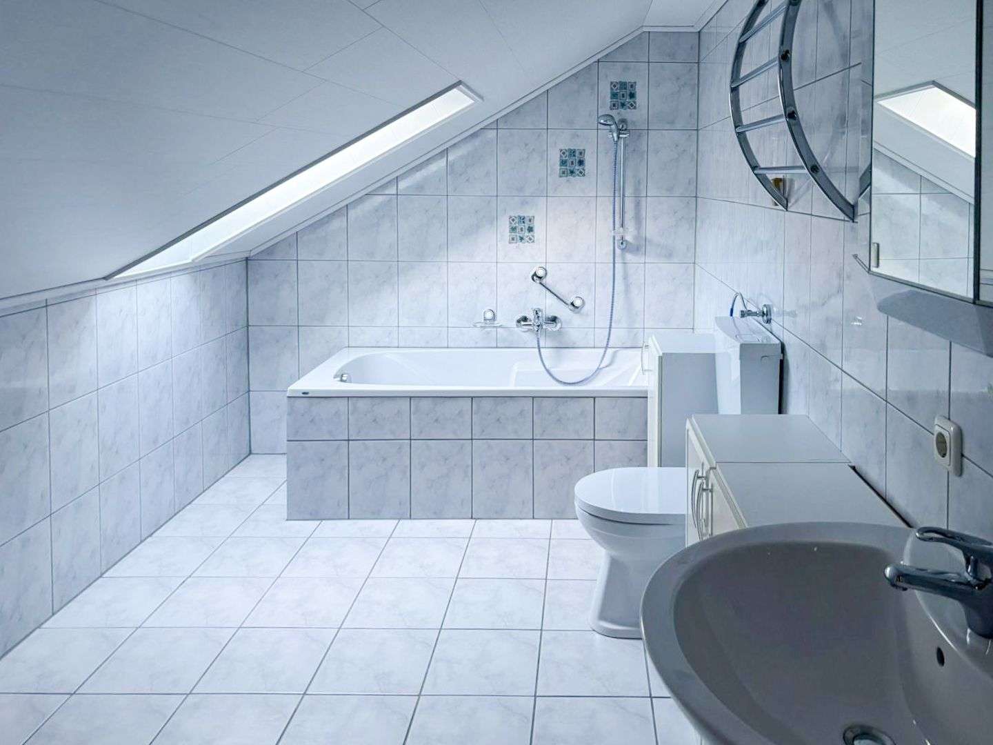 Immobilie in Kronach - Lukratives Mehrfamilienhaus für renditeorientierte Investoren in gefragter Wohnlage von Kronach - Bild 3