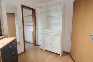 Charmante 2-Zimmer-Wohnung mit Potenzial: 2 Balkone & Garage – Seemühlenweg 9, 70599 Plieningen (Ortsteil), Stuttgart – Vorschaubild 3