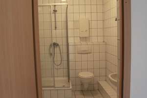 Sehr schöne 2-Zimmer DG Whg, renoviert, möbliert + Einbauküche – Hintere Schöneworth 17, 30167 Nordstadt, Hannover – Vorschaubild 12