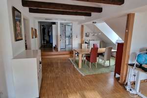 Historisches Mehrfamilienhaus: 4-Zimmer-Wohnung mit Garten – Sebastian-Bauer-Str. 13, 81737 Altperlach, München – Vorschaubild 4
