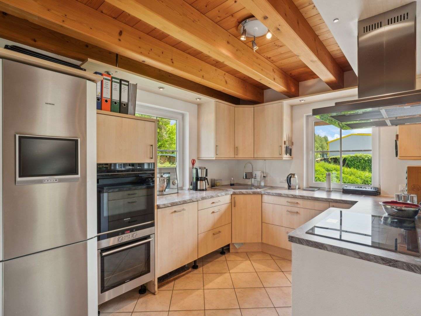 Immobilie in Oberau - Oberau: Großes, aufteilbares Baugrundstück mit modernem Einfamilienhaus  - Bild 1