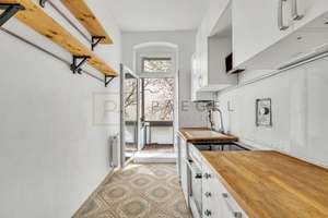Altbauflair: Hohe Decken, Parkett & Südbalkon in begehrter Lage – Die vollständige Adresse der Immobilie erhältst du vom Anbieter., 10115 Mitte (Ortsteil), Berlin – Vorschaubild 4