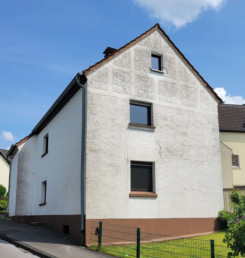 Immobilie in Hemer - Geräumiges 7-Zimmer-Haus mit Garage in Hemer-Deilinghofen! - Bild 3