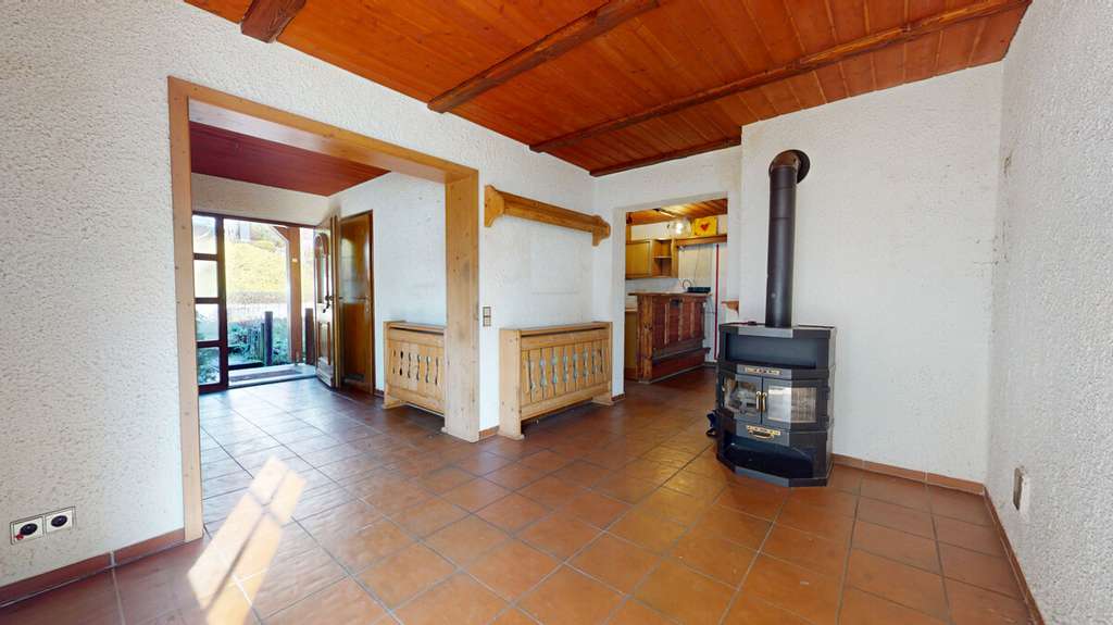 Immobilie in Weissach im Tal - Sanierungsprojekt mit Potenzial –Doppelhaushälfte mit Einliegerwohnung in ruhiger Lage von Weissach  - Bild 4