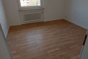 Attraktive, renovierte 3-Zimmer-Wohnung mit Balkon in Wiesbaden – Pörtschacher Str. 6, 65187 Biebrich, Wiesbaden – Vorschaubild 6