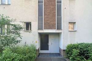vermietete 2,5 Zimmerwohnung im HP mit großem eigenem Garten, – Die vollständige Adresse der Immobilie erhältst du vom Anbieter., 12247 Lankwitz, Berlin – Vorschaubild 2