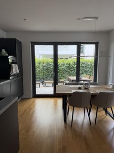 Moderne 75qm EG-Wohnung mit EBK und Terrasse