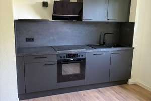 Renovierte 2 Zi. KDB-Whg.*ca.50 qm** Einbauküche*Vinylboden*