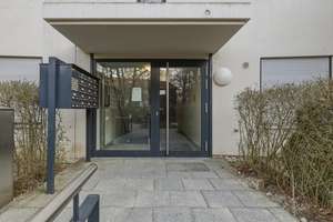 Attraktive 3-Zimmer-Wohnung in zentraler Lage – mit Loggia, Balkon und Tiefgaragenstellplatz – Die vollständige Adresse der Immobilie erhältst du vom Anbieter., 81241 Pasing, München – Vorschaubild 3