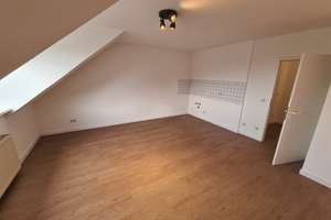 Wunderschöne 3 Zimmerwohnung perfekt für WG - direkt neben der Stadt über zwei Etagen – Fröbelstr. 8, 33100 Kernstadt, Paderborn – Vorschaubild 6