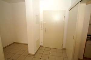 **** Tolle Neubau-Wohnung mit 2 Riesen-Erkern & Süd-Balkon & Laminat & Bad & Bar/ Theke! **** – Hasengartenstr. 9a, 65189 Südost, Wiesbaden – Vorschaubild 17