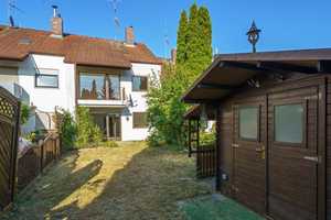 Reihenhaus mit großem Garten und Stellplatz in Top-Lage – Fürth – Vorschaubild 1