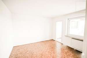 Sofort frei! 2-Zi-Wohnung plus "Homeoffice" Zimmer. Balkon mit toller Aussicht – Die vollständige Adresse der Immobilie erhältst du vom Anbieter., 81476 Forstenried, München – Vorschaubild 11