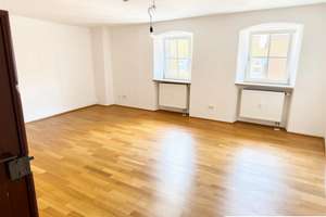 Altstadtjuwel nahe der Steinernen Brücke - Attraktive 3,5-Zimmer-Eigentumswohnung in Regensburg – Die vollständige Adresse der Immobilie erhältst du vom Anbieter., 93047 Innenstadt, Regensburg – Vorschaubild 4