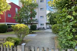 Möblierte 2-Zimmer-Wohnung mit TG-Stellplatz Befristete Vermietung bis 02/2028 – Ottobrunner Straße 98, 81737 Altperlach, München – Vorschaubild 1