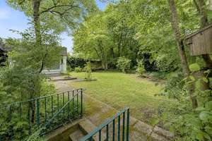 Großzügiger Split-Level-Bungalow in absolut ruhiger Lage von München-Trudering – Die vollständige Adresse der Immobilie erhältst du vom Anbieter., 81735 Gartenstadt Trudering, München – Vorschaubild 2