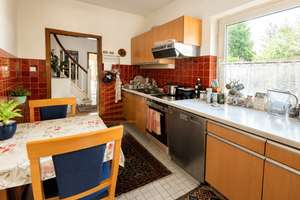 Charmante Doppelhaushälfte in Hamburg-Sasel mit Garten, Terrasse, Garage & Entwicklungspotenzial – Die vollständige Adresse der Immobilie erhältst du vom Anbieter., 22393 Sasel, Hamburg – Vorschaubild 5