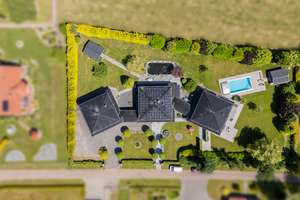 Exklusive Architektenvilla auf parkähnlichem Grundstück mit Pool und Galerieebene – Die vollständige Adresse der Immobilie erhältst du vom Anbieter., 26629 Großefehn – Vorschaubild 16
