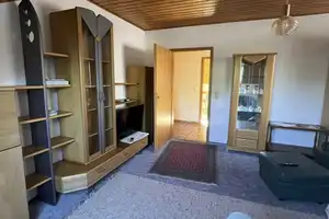 Geräumiges + gepflegtes 7-Zimmer-Wohnhaus und Nebengebäude (für Gewerbe) in Königsbrunn – Augsburg (Kreis) – Vorschaubild 9
