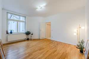 Sonnige Wohnung mit stilvoller Raumaufteilung in Friedrichshain - Provisionsfrei – Richard Sorge Str. 36, 10249 Berlin – Vorschaubild 2