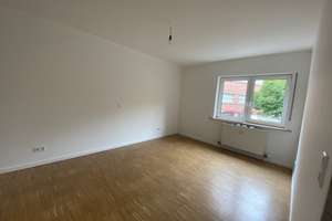 Komplett sanierte 3 ZKB mit Balkon, Industrieparkett und Wohnküche in stilvollem Altbau! – 68169 Neckarstadt-West, Mannheim – Vorschaubild 7