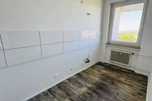*ALLES NEU* Smartes 1-Zimmer Apartment mit Balkon & Weitblick in Gelsenkirchen – Kurt-Schumacher-Str. 394, 45894 Gelsenkirchen – Vorschaubild 2