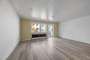 Sofort Bezugsfertig! Modernisiertes RMH mit Wohlfühlcharakter in zentraler Lage von Bayreuth – Die vollständige Adresse der Immobilie erhältst du vom Anbieter., 95445 Roter Hügel, Bayreuth – Vorschaubild 4