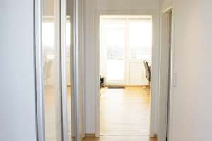 Liebevoll möblierte Ein-Zimmer- Mietwohnung mit Balkon und traumhaftem Blick – 53117 Auerberg, Bonn – Vorschaubild 6