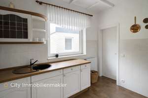 Hannover-Garbsen Top-gepflegtes 150 qm Familienhaus mit Garten, Terrasse & Garage – Die vollständige Adresse der Immobilie erhältst du vom Anbieter., 30823 Garbsen – Vorschaubild 3