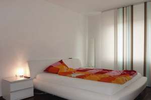 Lichtdurchflutetes Wohnglück im Herzen Stuttgarts – 4 Zimmer möbliert mit Balkonen,ideal auch als WG – Kriegerstraße 12, 70191 Heilbronner Straße, Stuttgart – Vorschaubild 4