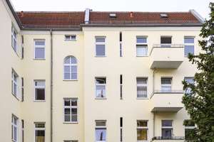 Top-Investment im aufstrebenden Reinickendorf: Helle 2-Zimmer-Altbauwohnung mit Südbalkon! vermietet