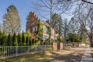 Denkmalgeschützte Villa am Schweizerhofpark in Berlin-Zehlendorf