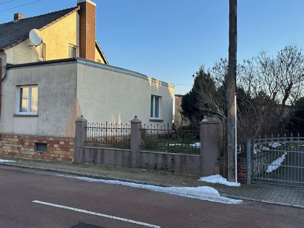 Immobilie in Wittenberg - Einfamilienhaus am Stadtrand von der Lutherstadt Wittenberg - Bild 1