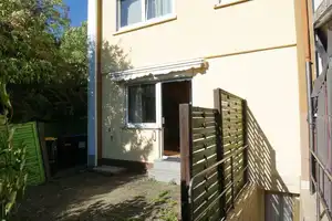 Reiheneckhaus mit Terrasse, schönem Garten und 2 Garagen – Reutlingen (Kreis) – Vorschaubild 23