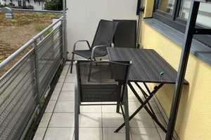 *Trudering* Zimmer mit offener Küche * EBK * Bad mit Wanne * Balkon * Parkett * – Wasserburger Landstr. 8, 81825 München – Vorschaubild 5
