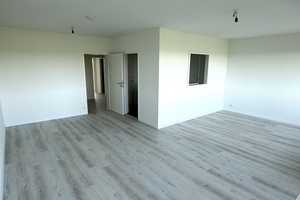 Modernisierte 3-Zimmerwohnung mit Balkon in Köln – Robert-Schumann-Straße 2-4, 51109 Köln – Vorschaubild 2