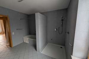 Helle 2-Zimmer Wohnung mit Balkon im 1. OG in Regensburg-Westenviertel – Die vollständige Adresse der Immobilie erhältst du vom Anbieter., 93049 Westenviertel, Regensburg – Vorschaubild 12