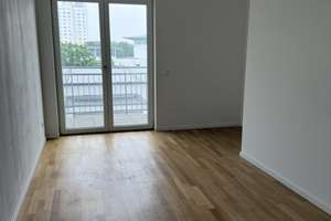 4-Zimmer mit EBK, zwei Bädern und zwei Balkonen! – Schwarzschildstr. 28, 14480 Am Stern, Potsdam – Vorschaubild 6