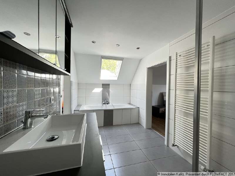 Immobilie in Hirschhorn/Pfalz - Perfektes Mehrgenerationenhaus mit sehr großem Gelände - Bild 3