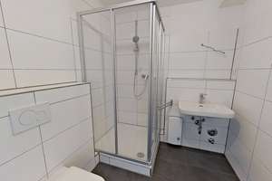 Schöne und helle Souterrain-Wohnung mit 3 Zimmern & Gartenstück – Fürstenbergplatz 4, 51379 Opladen, Leverkusen – Vorschaubild 7