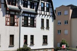 Schönes Mehrfamilienhaus mit Praxis - und Bürofläche und zusätzlicher Grundstücksfläche in Jößnitz – Bahnhofstraße 6, 8547 Jößnitz, Plauen – Vorschaubild 4