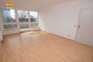 ALLES DA - modernes Bad, riesiger Balkon, Fahrstuhl und Tiefgarage – perfekter Wohnkomfort! – Fürstenstraße 141, 9130 Yorckgebiet, Chemnitz – Vorschaubild 1