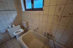 Lauf - Haus mit Entwicklungspotenzial in guter Lage! – Die vollständige Adresse der Immobilie erhältst du vom Anbieter., 77886 Lauf – Vorschaubild 7