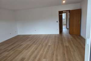 Renovierte 3 Zimer-Wohnung mit Aufzug, Garage, Balkonkraftwerk, Video-Sprechanlage (insgesamt: 1.140 – Von-der-Mark-Str. 17, 47137 Mittelmeiderich, Duisburg – Vorschaubild 12